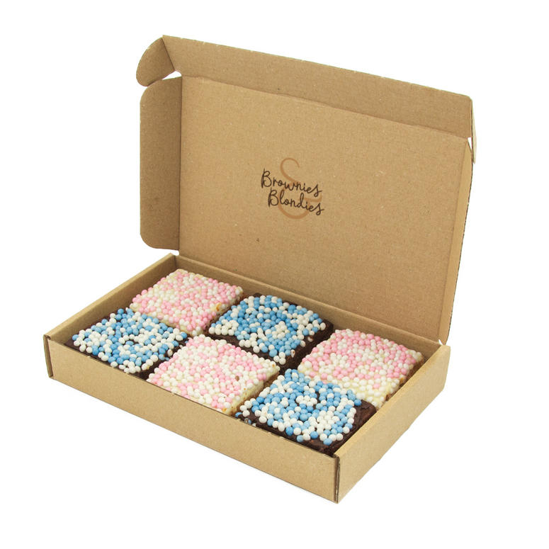 Brownies en blondies in het roze en blauw Brownies en blondies in het roze en blauw