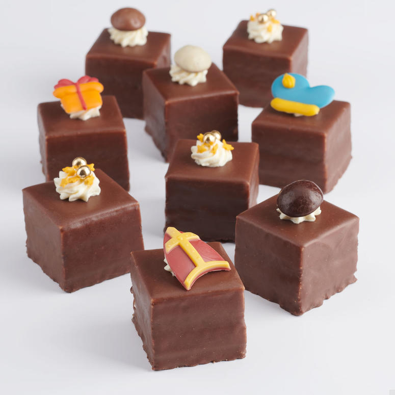 Sinterklaas petit fours